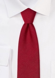 Cravatta a tinta unita con superficie screziata