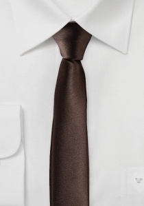 Cravatta extra stretta sagomata marrone scuro