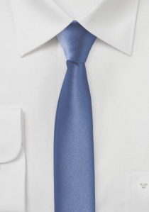 Cravatta extra stretta blu pallido
