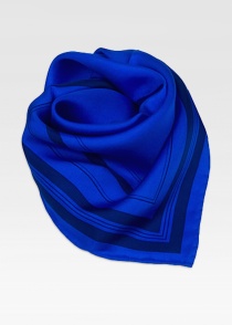 Bordo della sciarpa blu