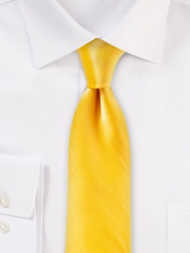 Cravatta in seta di raffinata lucentezza giallo