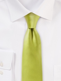Cravatta da uomo in seta con sottile lucentezza