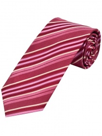 Cravatta maschile perfetta con motivo a righe