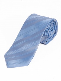 Cravatta monocromatica a righe superficie blu
