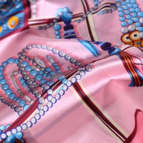 Sciarpa da donna oversize Modello di design rosa