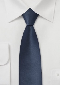 Cravatta sottile blu navy