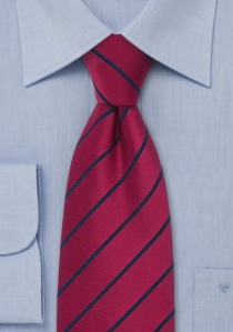 Cravatta righe rosso ciliegia
