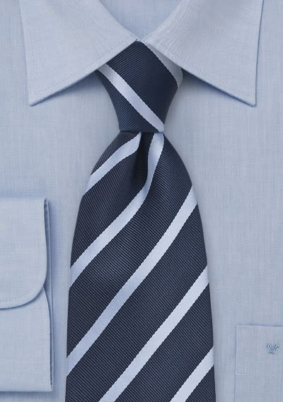Businesskrawatte Navy Streifendesign Businesskrawatte Navy Streifendesign