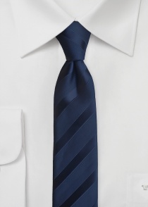Cravatta struttura a righe blu notte