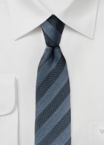 Cravatta business stretta a righe