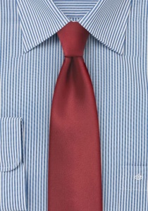 Cravatta sottile rosso ciliegia