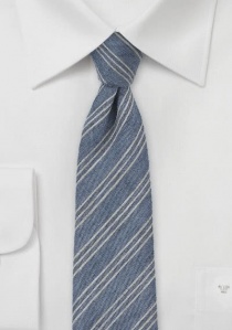 Cravatta business a strisce macchiettate