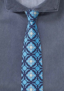 Cravatta turchese con ornamenti classici