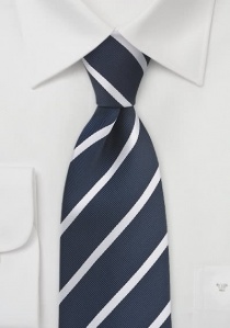Cravatta extra lunga con disegno a righe blu navy
