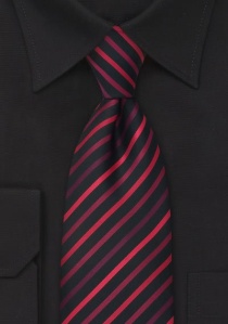 Cravatta nera righe rosse