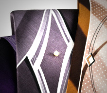 Cravatta e gioiello per il collo